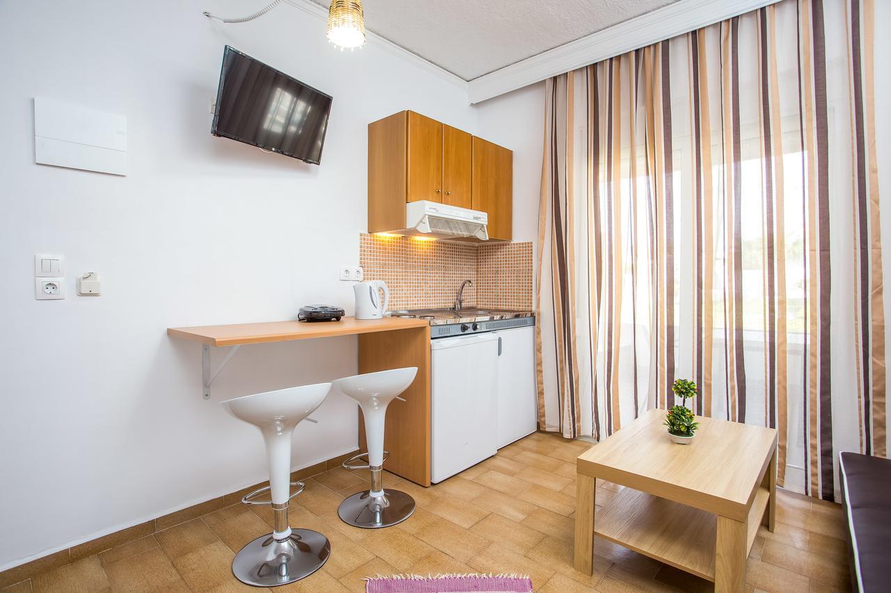 Toulas Studios & Apts No2 Faliraki Eksteriør billede